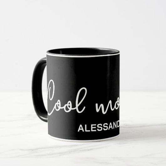 Cool mama monogram zwart wit typografie eenvoudig mok (Voorkant links)
