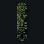 Cool Modern Art Deco Green Black Patroon Persoonlijk Skateboard<br><div class="desc">Cool Modern Art Deco Green Black Pattern Skateboard is voorzien van een groen decopatroon op een zwarte achtergrond. Ontworpen door ©Evco Studio www.zazzle.com/store/evcostudio</div>