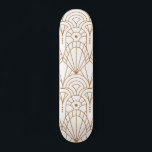 Cool Modern Art Deco Roos Gold White Patroon Persoonlijk Skateboard<br><div class="desc">Cool Modern Art Deco Roos Gold White Pattern Skateboard is voorzien van een roos gouden decopatroon op een witte achtergrond. Ontworpen door ©Evco Studio www.zazzle.com/store/evcostudio</div>