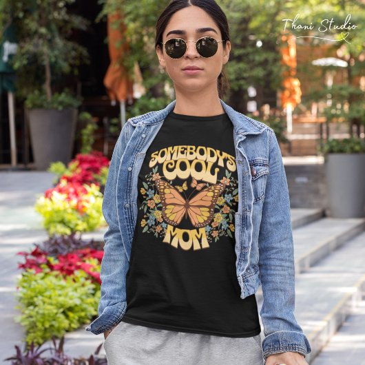 Cool Mom Butterfly Wild Flower Retro T-shirt