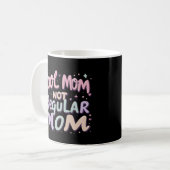 Cool Mom Humor ontwerp | Grappige moeder cadeau Koffiemok (Voorkant links)