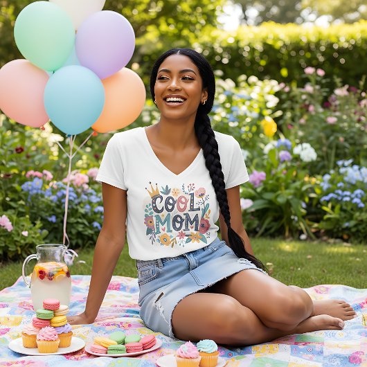 Cool Mom is in het huis T-shirt