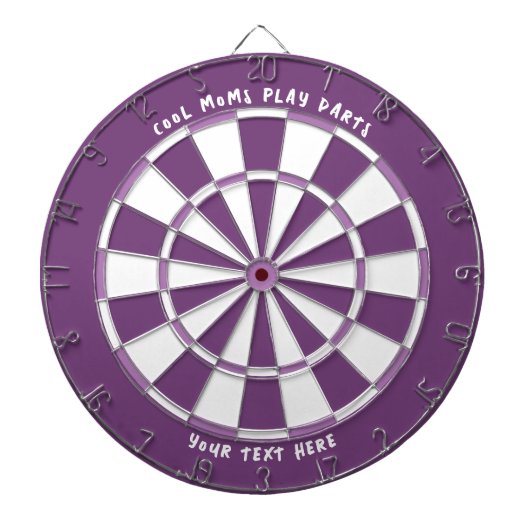 "COOL MOMS PLAY DARTS" met aangepaste kleuren en t Dartbord (Voorkant)