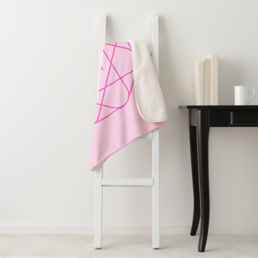 Cool Monogram, Hip Logo Style | Roze en magenta Sherpa Deken (In situ)