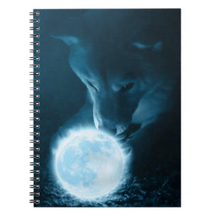 Cool mystical Fantasy Wolf die de maan vasthoudt Notitieboek