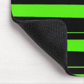 Cool Neon Lime Green en Black Striped Patroon Muismat (Hoek)