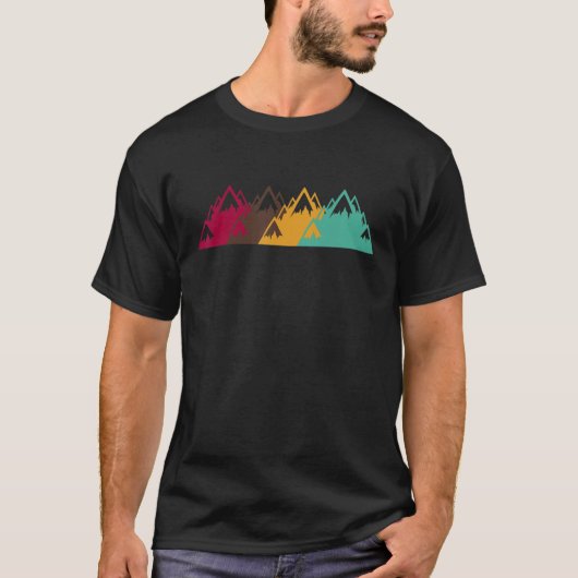 Cool Panorama Mountains Wild Retro Style For Hikin T-shirt (Voorkant)