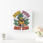 Cool Pine Hot Sun Retro Ananas Zomer Vibes Vierkante Klok (Huis)