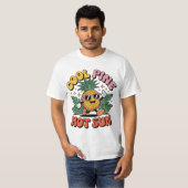 Cool Pine Hot Sun Retro Pineapple Summer Vibes T-shirt (Voorkant volledig)