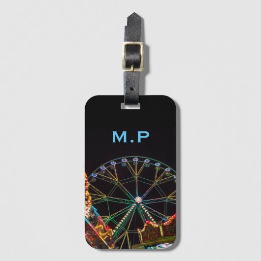 Cool pretpark 's nachts Monogram Bagagelabel (Voorkant (verticaal))