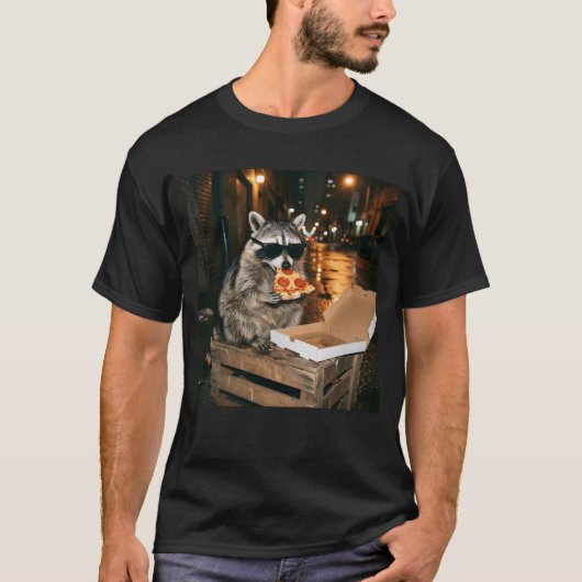 Cool Raccoon Eating Pizza Night City Illustration T-shirt (Voorkant)