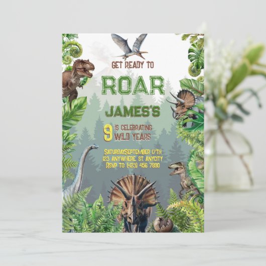 Cool Realistic Dinosaur Verjaardag Kaart (Staand voorkant)