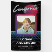 Cool Retro 80's Synthwave New Wave Afstudeerder Pa Spandoek (Verticaal)