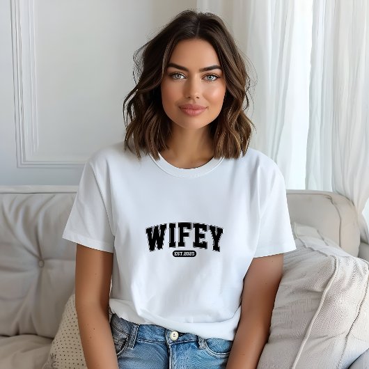 Cool Retro Wifey 2025 Print Vrouw T-shirt