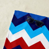 Cool Rood Wit Blauw Chevrons Monogram Strandlaken (In situ)