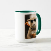 Cool Schaap Drinkt IJskoude Koffie Mok (Voorkant rechts)