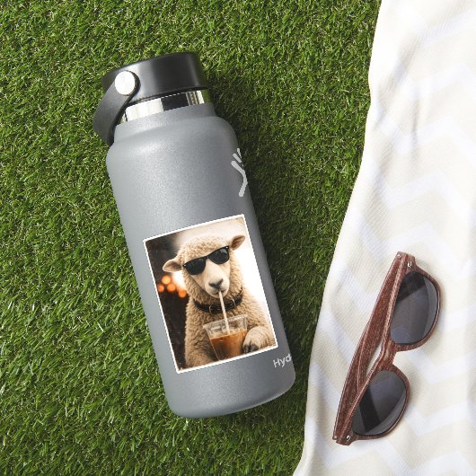 Cool Schaap Drinkt IJskoude Koffie Sticker (HydroFlask Insitu)