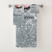 Cool Silver Glitter Bokeh, Faux Lashes Bad Handdoek (Insitu)