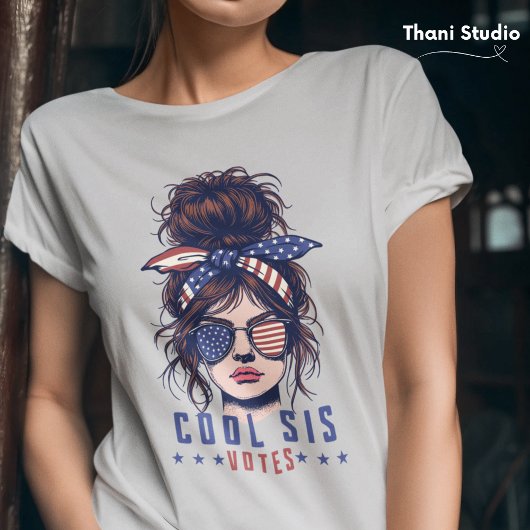 Cool Sis stemt rommelig haar Lady Election T-shirt