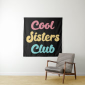 Cool Sisters Club II Wandkleed (In situ)