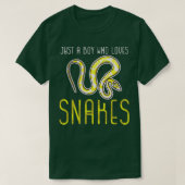 Cool Snake Art, een jongen die van slangen houdt T-shirt (Design voorkant)