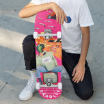 Cool Surreal Funny Unieke aangepaste persoonlijke  Persoonlijk Skateboard<br><div class="desc">Cool Surreal Funny Unieke maatschapskateboard met speciale maataanduiding kenmerkt uw persoonlijke naam in moderne typografie op een leuke collage van auto's, vliegtuigen, eenden, bloemen, vogels en een persoon. Personaliseer door de tekst in het verstrekte tekstvakje uit te geven. Geef een aangepast geschenk, een gepersonaliseerd skateboard aan je favoriete skateboarder voor...</div>