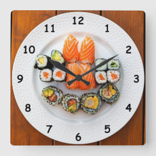Cool Sushi en zalm op een wit Bord Vierkante Klok