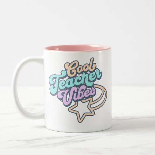 Cool Teacher Vibes Retro Styling Gift Tweekleurige Koffiemok (Links)