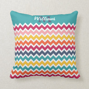 Cool trendy colorful custom Monogram chevron Kussen