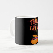 Cool Trick or treat Halloween Koffiemok (Voorkant links)