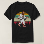 Cool Unique Bigfoot Karate Martial Arts Lover Gift T-shirt (Design voorkant)