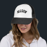 Cool Upside Down City Naam Trendy Stijlvol Trucker Pet<br><div class="desc">Draai je hoofd met deze trendy ondersteboven stadsnaam trucker hoed! Cool en stijlvol, dit aangepaste ontwerp is perfect om te pronken met uw unieke sfeer. Personaliseer het met tekst om het helemaal van jou te maken! *Als de naam van uw stad langer is dan deze en niet past, moet u...</div>