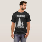 Cool Warning I Pee Outside Funny Girl Peeing Campi T-shirt (Voorkant volledig)