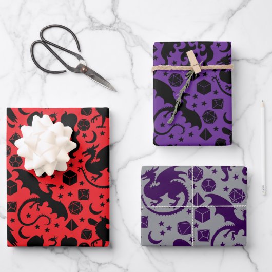 Cool Whimsical Dragon & Dice thema Paarse & Rood Inpakpapier Vel (Voorkant)