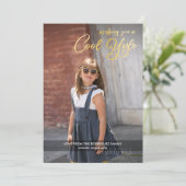 Cool Yule Faux Gold Script met uw fotofeestdag Feestdagenkaart (Staand voorkant)