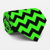 Cool Zwart en helder neon groen Chevron patroon Stropdas (Opgerold)
