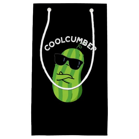 Coolcumber Funny Veggie Cucumber Pun Dark BG Klein Cadeauzakje (Voorkant)