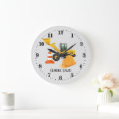 coole constructiemaker voegt naam toe grote klok (Huis)