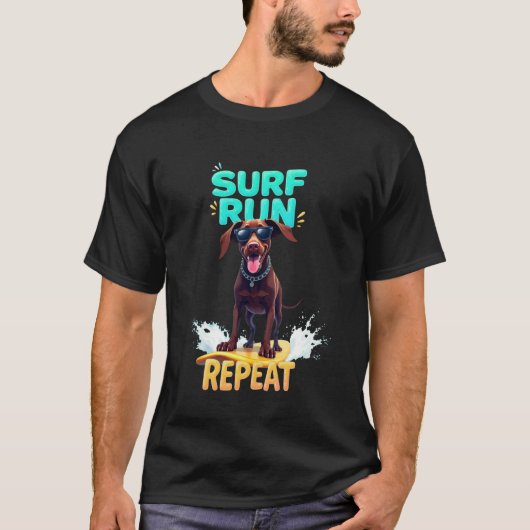 Coole Duitse Staande Hond die surft T-shirt (Voorkant)