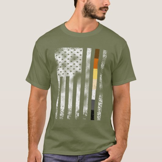 Coole getergde beer trots op witte Amerikaanse vla T-shirt (Voorkant)