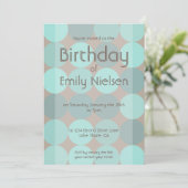 Coole moderne verjaardagsuitnodiging kaart (Staand voorkant)