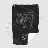 Coole Tijger Zwarte Marmeren Achtergrond Monogram Golfhanddoek (Insitu)