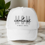 Coolste mam sinds 20XX moderne eenvoudige preppy Trucker Pet<br><div class="desc">Dit eenvoudige en moderne ontwerp bestaat uit san serif typografie.</div>