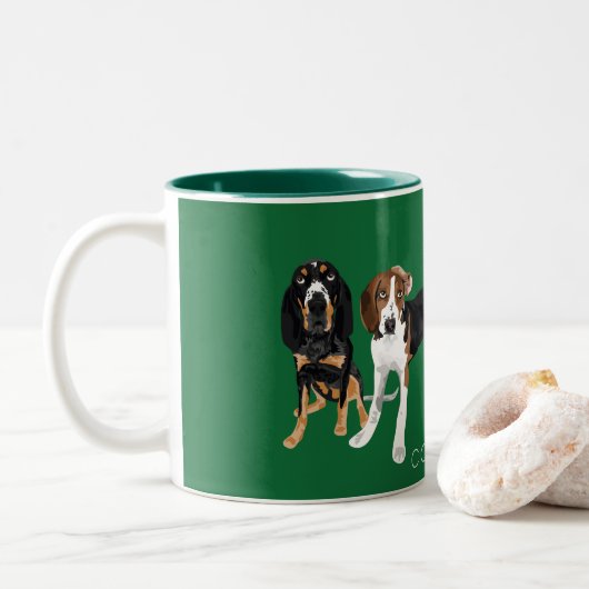 Coonhound mama tweekleurige koffiemok (Met donut)