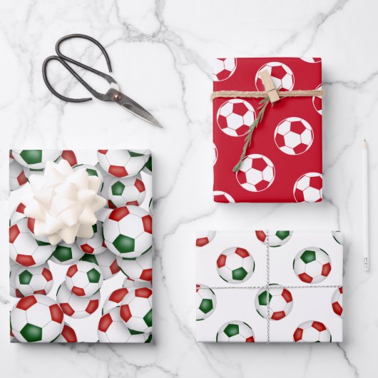 Coördinerende sport set rood groene voetballen inpakpapier vel (Voorkant)
