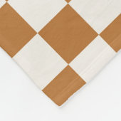 Copper and eggshell checkerboard pattern fleece deken (Hoek)