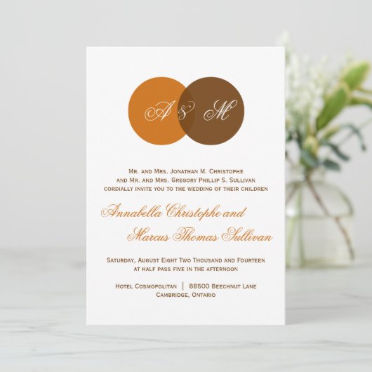 Copper Brown Twin Monogram Fall Wedding Invitation Kaart (Staand voorkant)