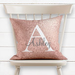 Copper Roos Gold Sparkle Monogram Kussen<br><div class="desc">Elegant Girly Copper Roos Gold Sparkle Monogram Name Pillow. Deze schattige, meisjes kussen kunnen worden aangepast met je initiaal en voornaam. U kunt de kleur van de tekst en de doopvontstijl veranderen om het ontwerp verder aan te passen. Ideaal voor een meisjesslaapkamer! Wilt u dit ontwerp zien op overeenkomende objecten?...</div>