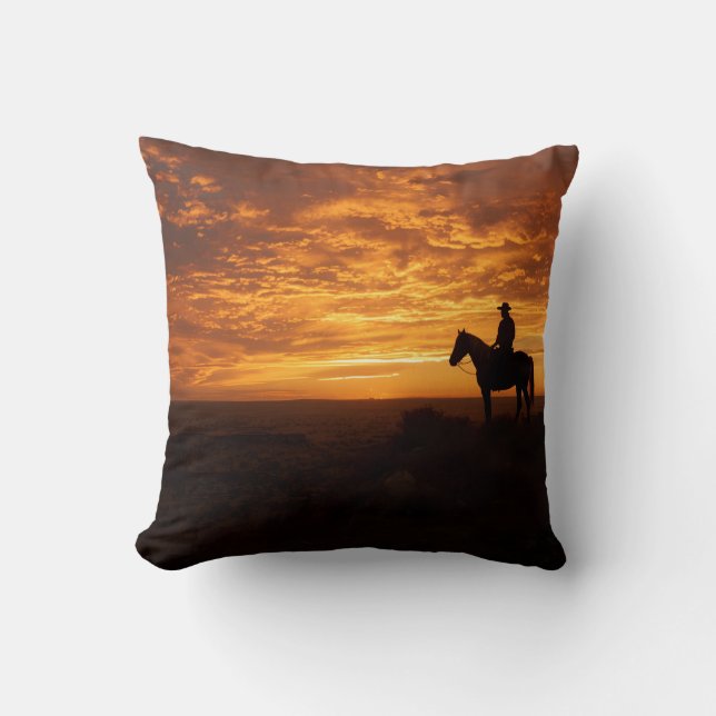 Copper Sunset Warm Tones Cowboy Silhouette Art Kussen (Voorkant)