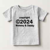 Copyright 2020 mama en papa Baby T-shirt (Voorkant)